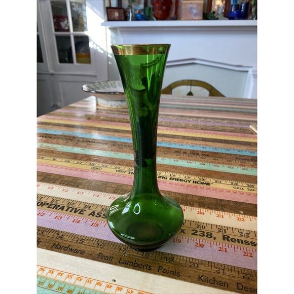 Vintage MCM Green & Gold Glass Vase 8" Bud Vase Floral Design 1960s - Picture 6 of 9